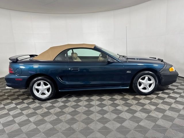 Used 1994 Green Ford GT image 2