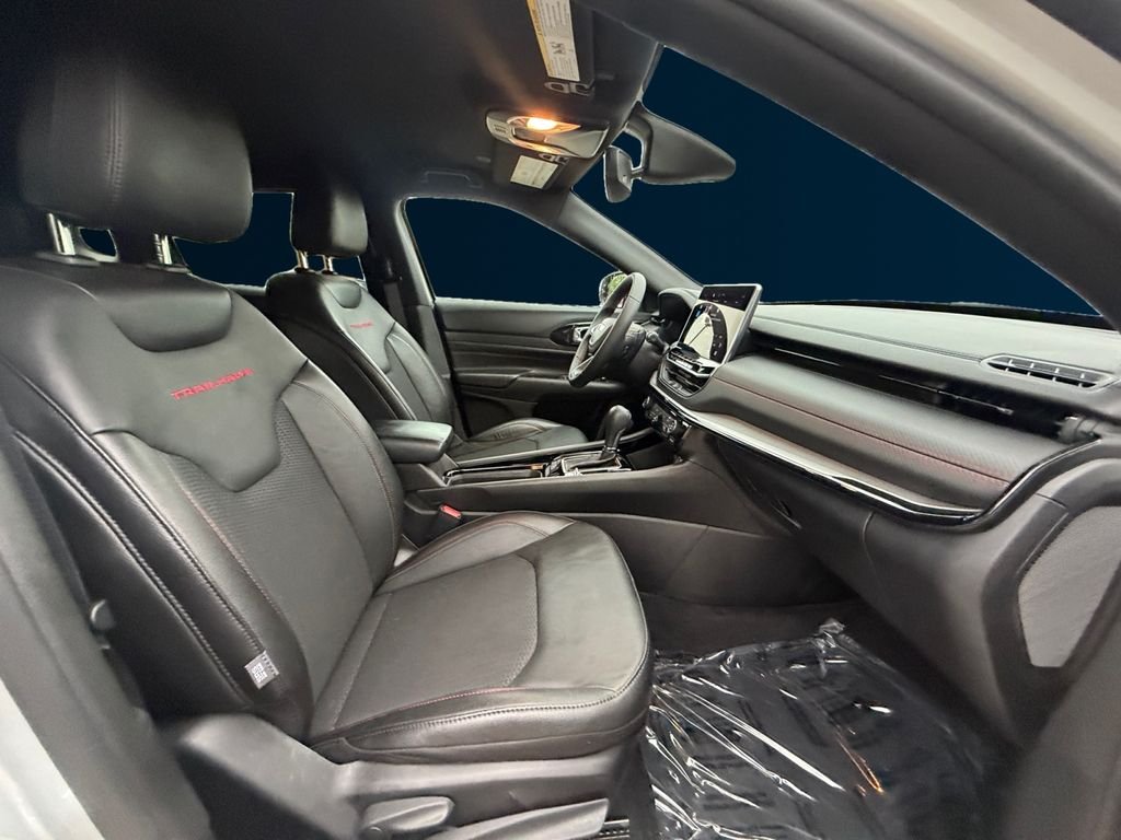 Used 2025 Silver Jeep Trailhawk image 17