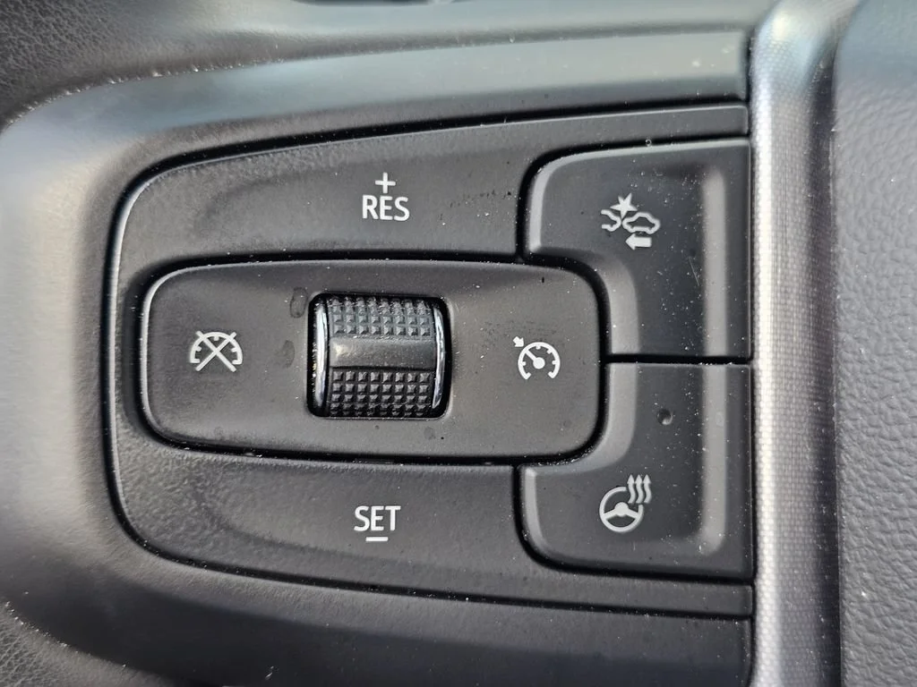 Used 2025 Sterling Metallic GMC SLT image 22