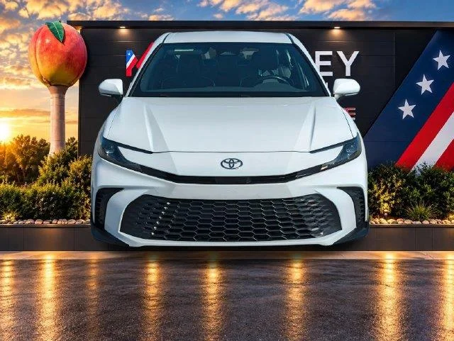 Used 2025  Toyota LE image 8
