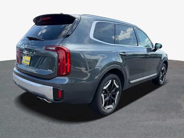 Used 2024 Gray Kia S image 3