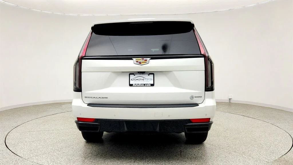 Used 2024 Crystal White Tricoat Cadillac 4WD 4dr Sport w/ Touring Pkg, Full Leather & Power Steps image 6