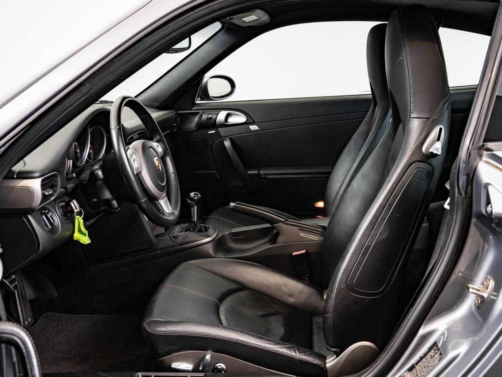 Used 2005 Seal Grey Porsche Carrera image 5