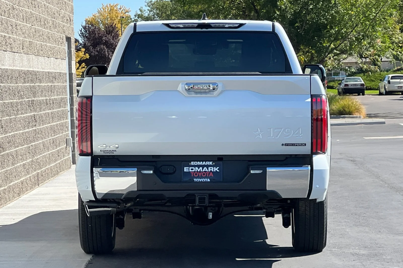 New 2026 Wind Chill Pearl <sup>1</sup> Toyota Tundra 1794 Edition image 4