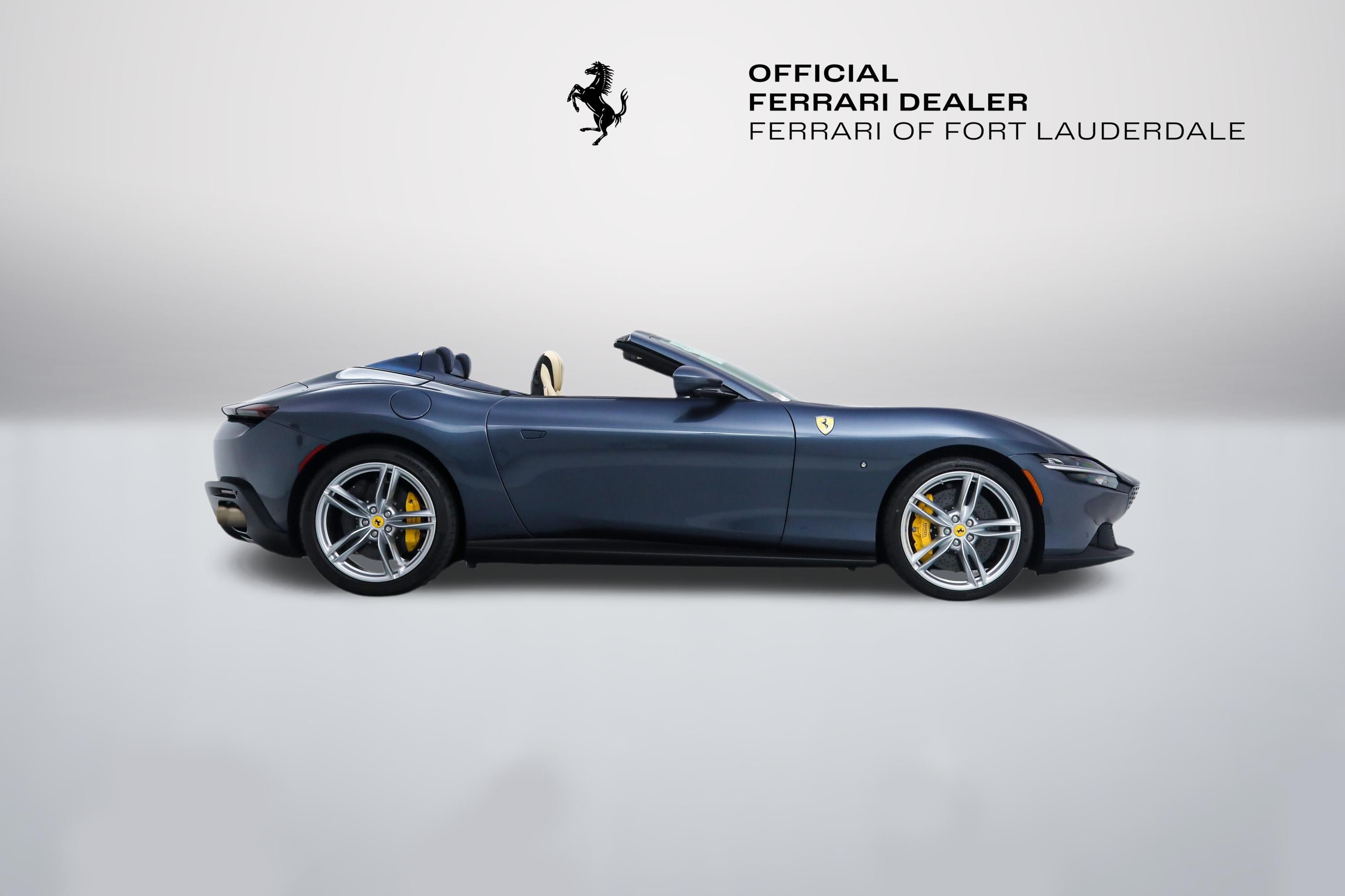 Certified Used 2025 Blu Roma Ferrari  image 9