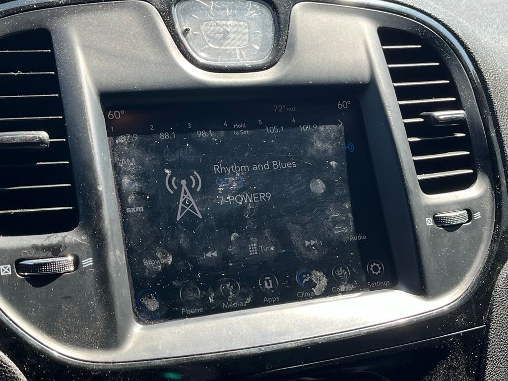 Used 2019 White Chrysler S image 39