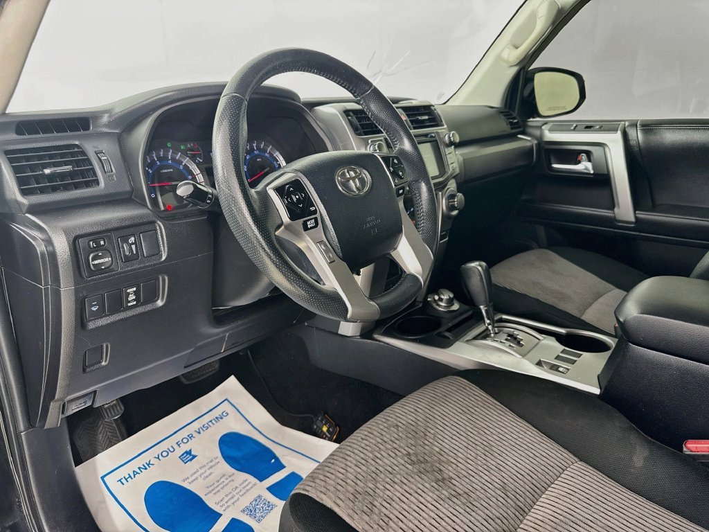 Used 2018 Midnight Black Metallic Toyota SR5 image 9