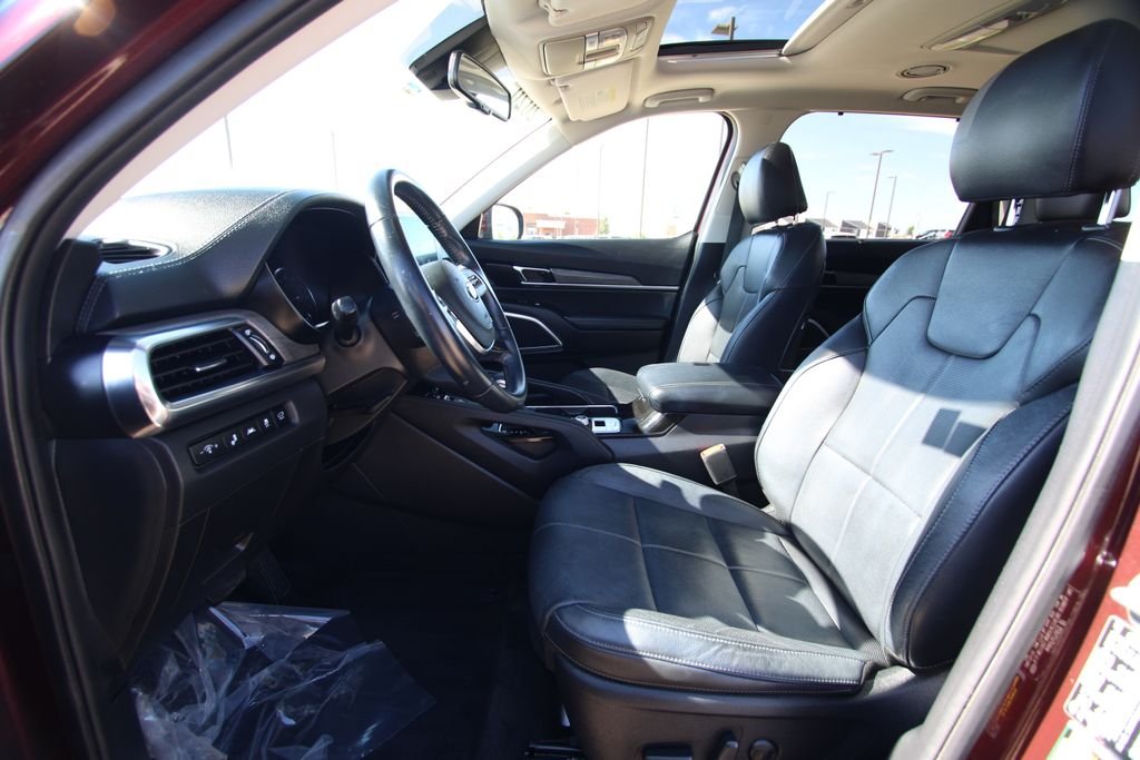 Used 2020 Purple Kia EX image 6