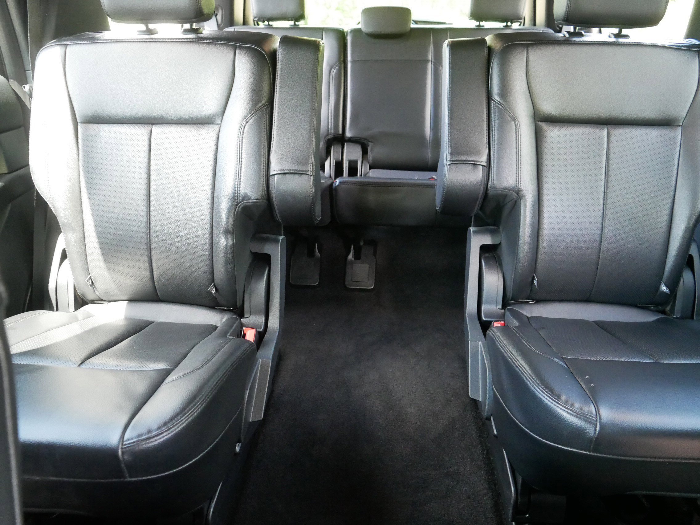 Used 2021 Agate Black Metallic Ford XLT image 13