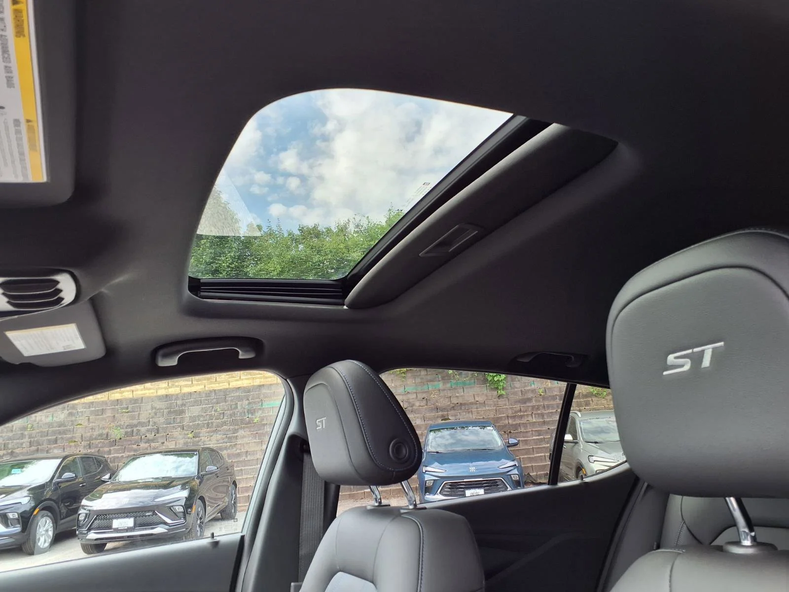 2026 Buick Envista Sport Touring - Photo 14