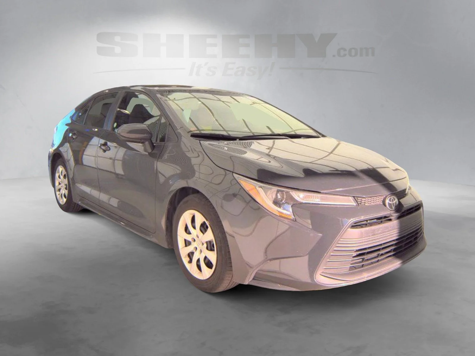 Used 2025  Toyota LE image 2