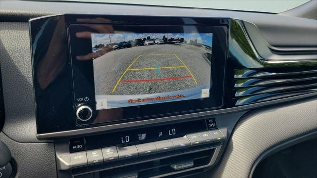 Certified Used 2025 ICE CAP Toyota  image 17