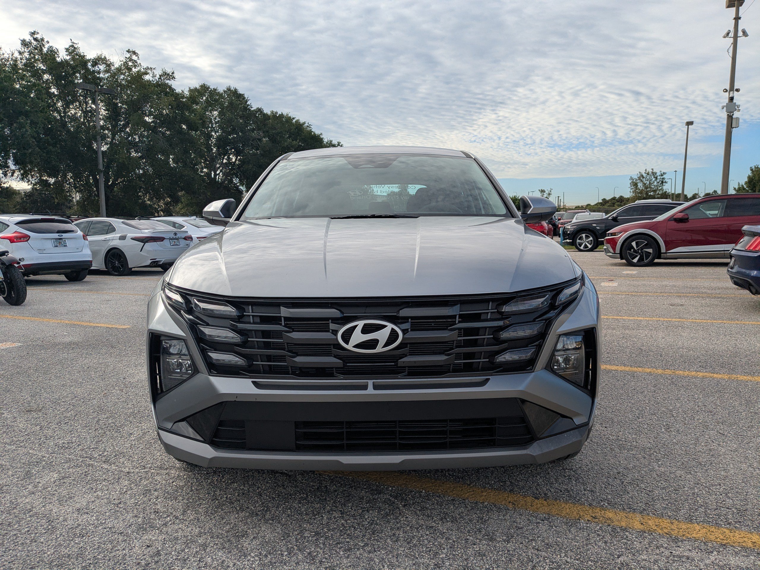 New 2026 Shimmering Silver Hyundai SE image 3