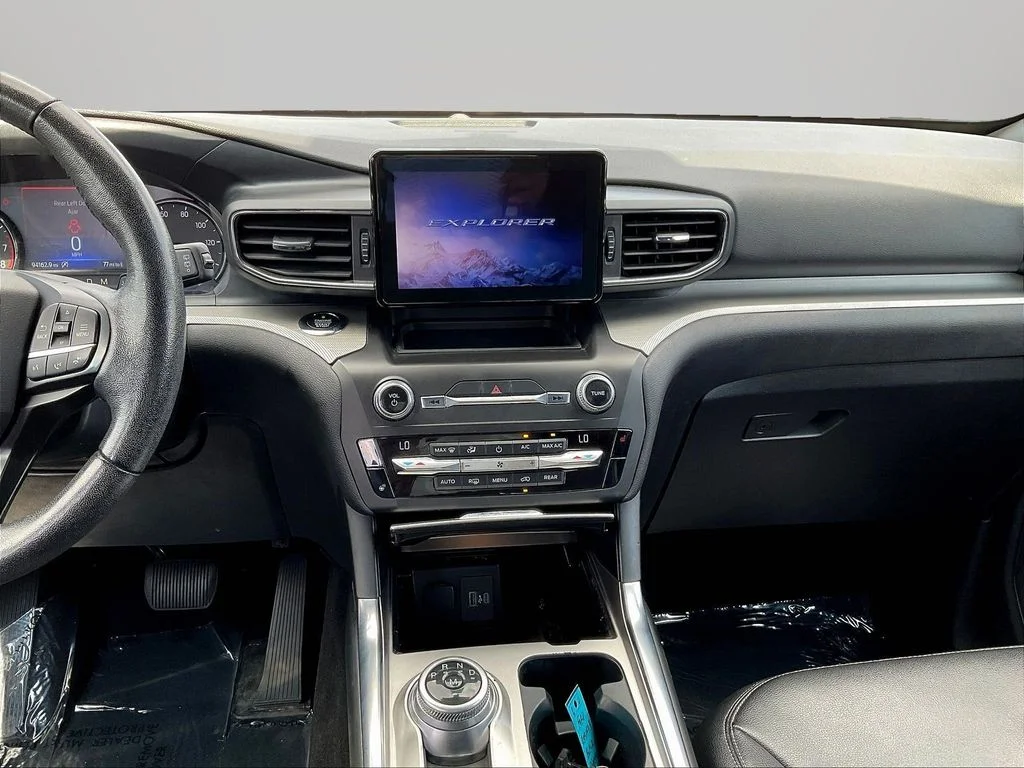 Certified Used 2020 Black Ford XLT image 9