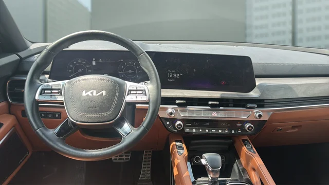 Used 2024 Black Kia SX X-Pro image 11