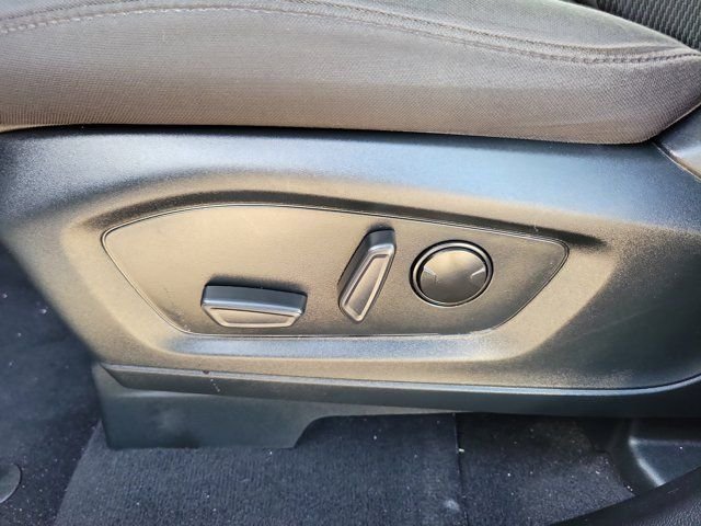 Used 2023 White Metallic Ford XLT image 22