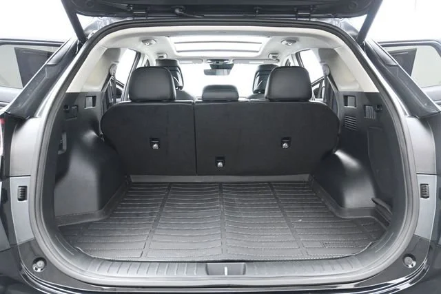 Used 2025 Gravity Gray Kia SX image 24