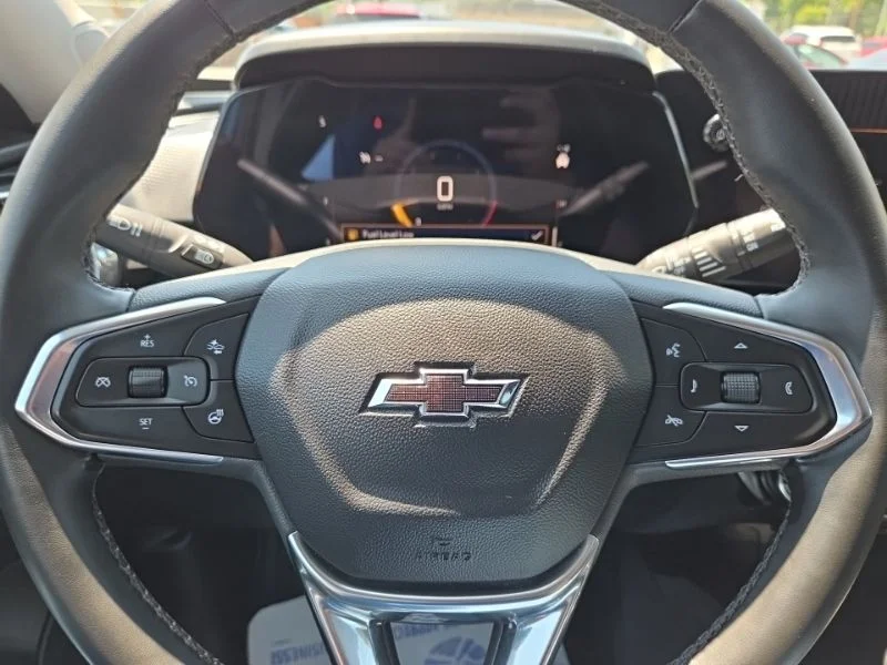 Used 2025 Blue Chevrolet ACTIV image 26