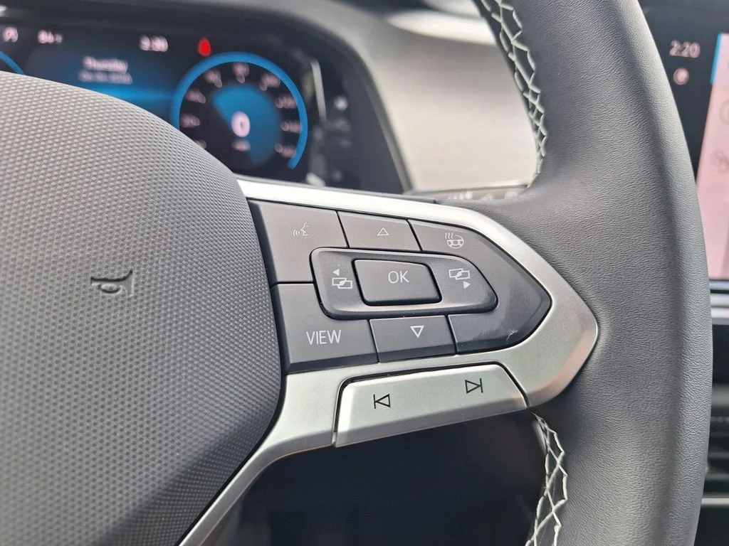 New 2026 Black Volkswagen 2.0T SE w/Technology image 14