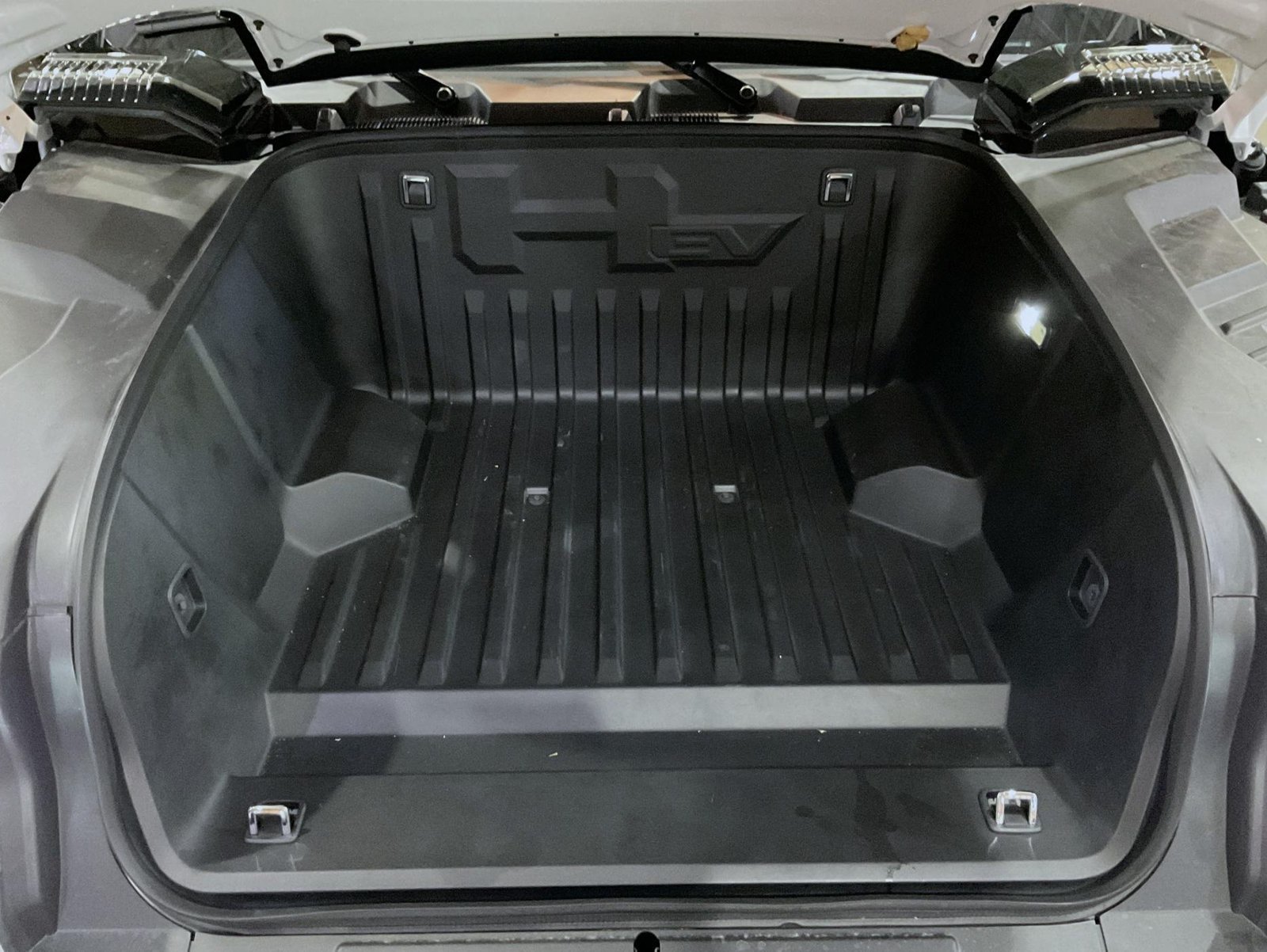 2026 GMC HUMMER EV 2X - Photo 24