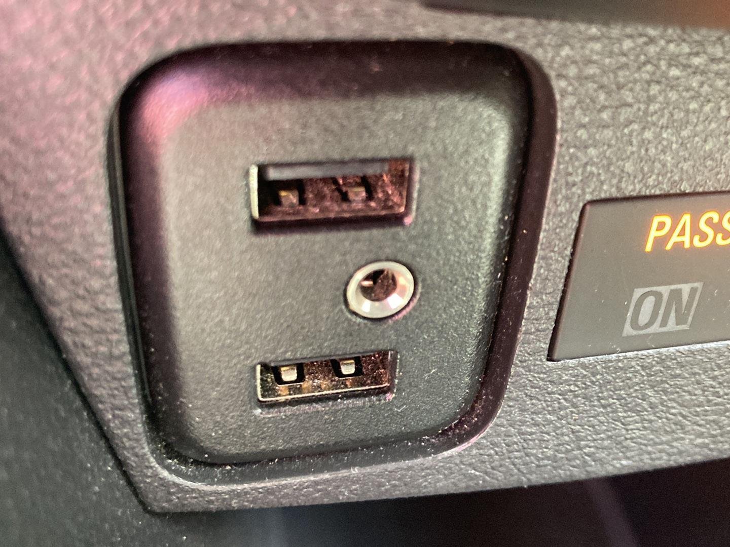 Used 2019 Mosaic Black Metallic Chevrolet LT image 21