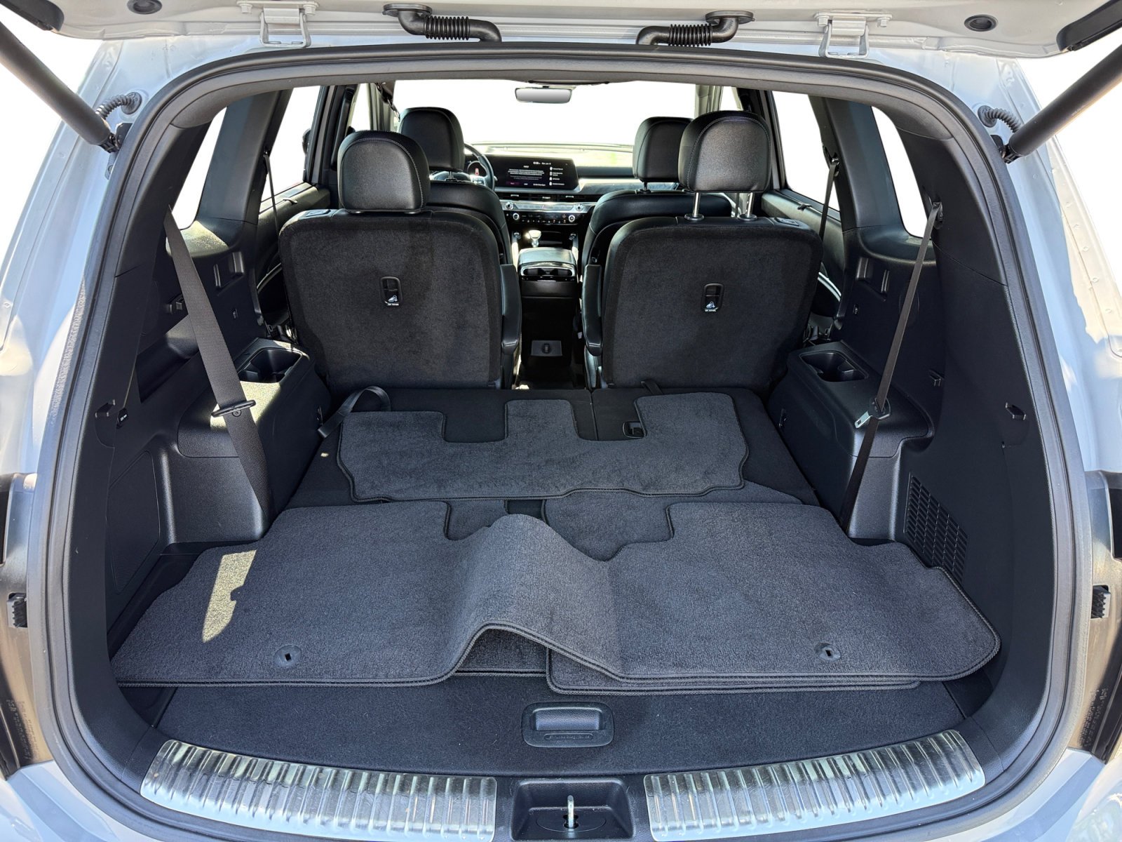 Used 2025 Gray Kia SX X-Line image 17