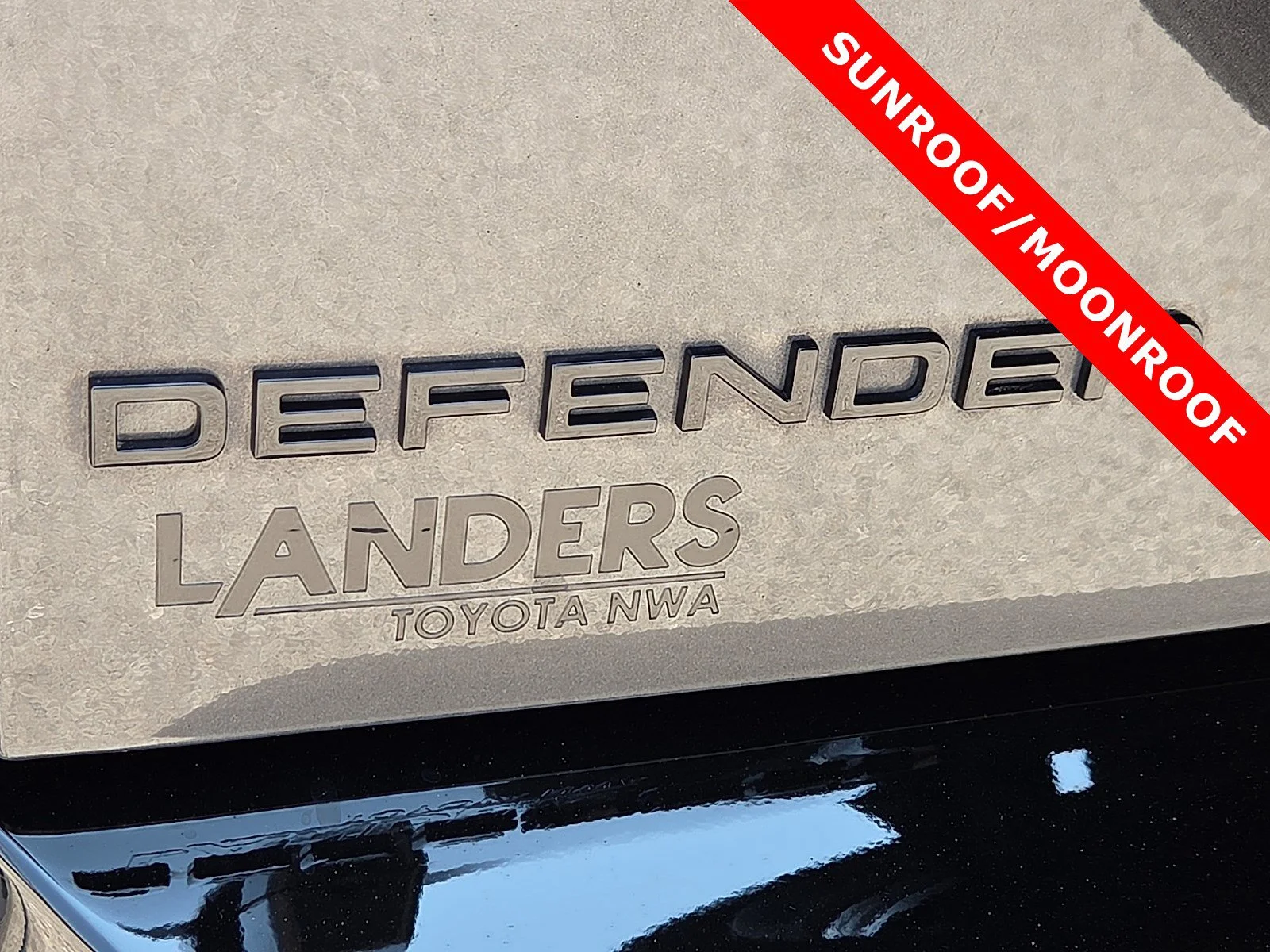 Used 2024 Carpathian Grey Premium Metallic Land Rover X-Dynamic SE image 8