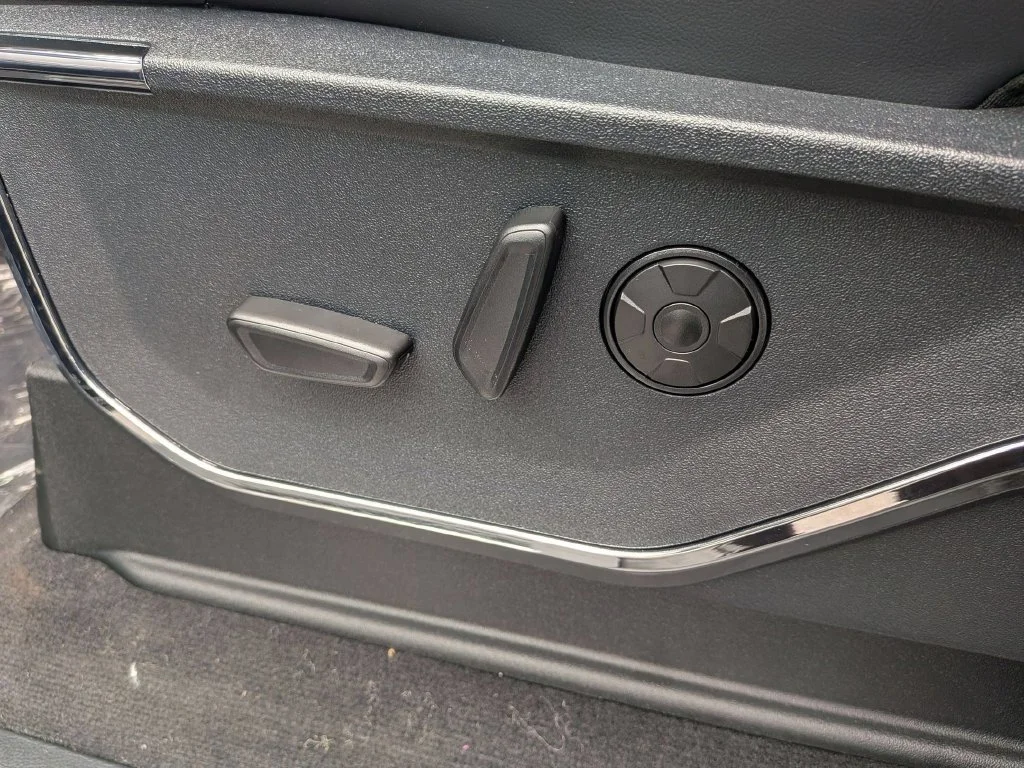 New 2026 Black Ford Platinum image 10