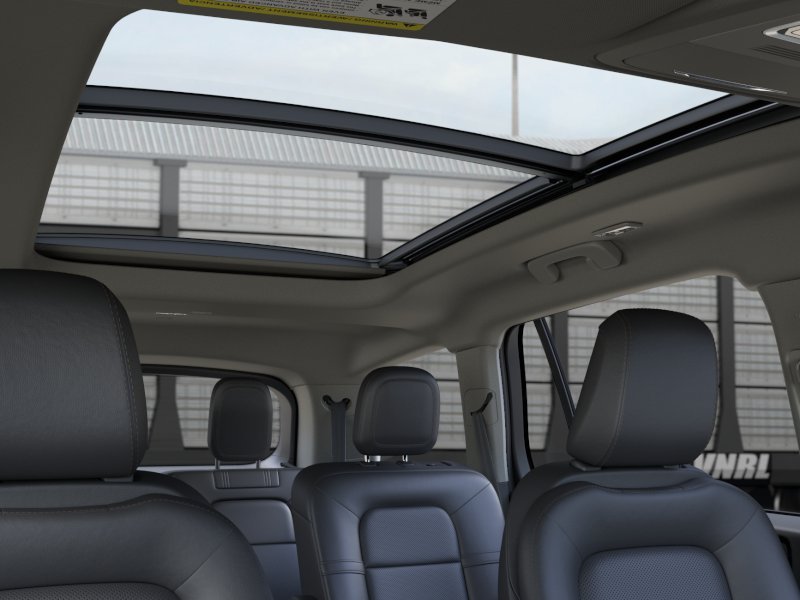 New 2026 Infinite Black Metallic Clearcoat Lincoln Premiere® image 22