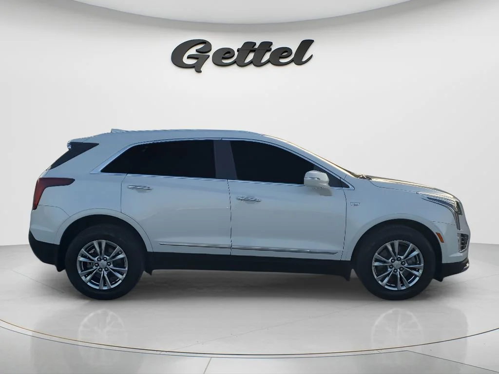 Used 2020 CRYSTAL WHITE TRICOAT Cadillac Premium Luxury FWD image 4