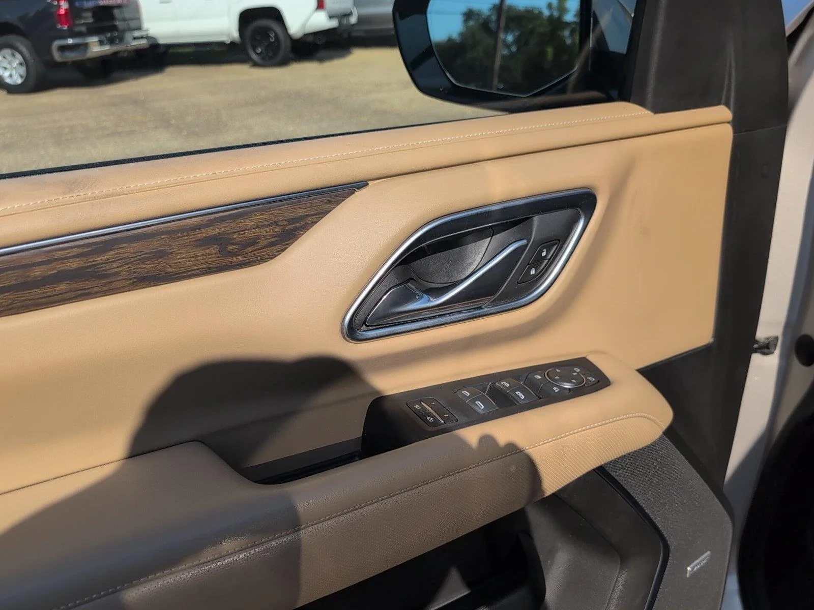 Used 2021 EMPIRE BEIGE METALLIC Chevrolet Premier image 12