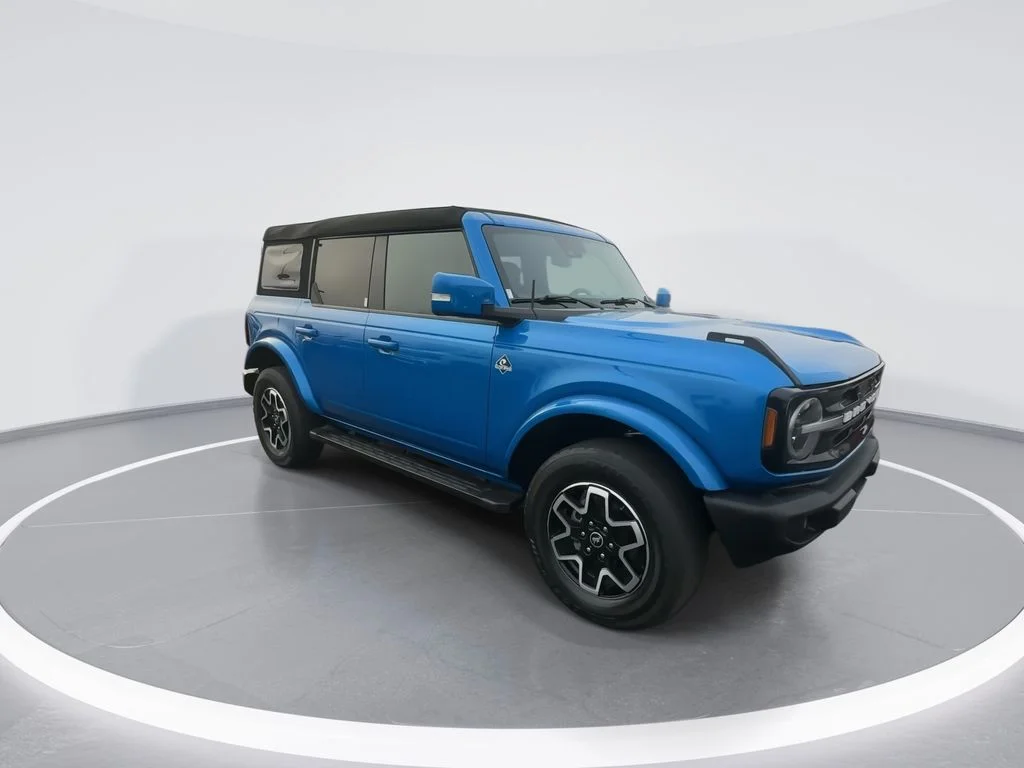 Used 2023 Blue Ford Outer Banks image 2