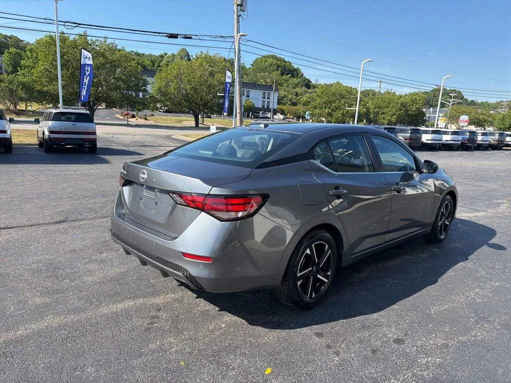 Used 2025 Gray Nissan SV image 5