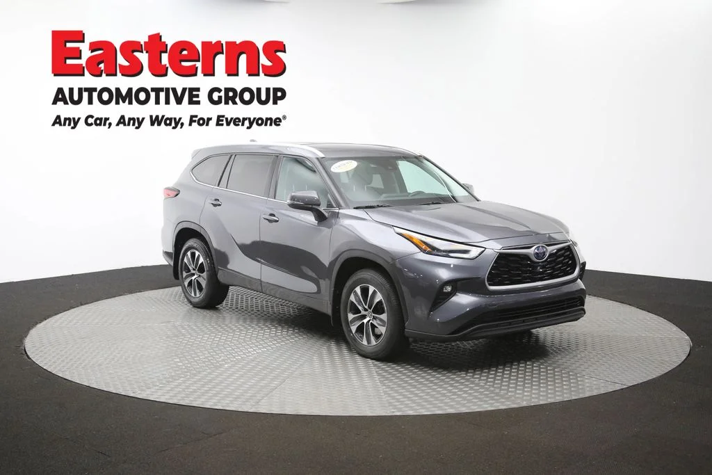 Used 2022 Gray Toyota XLE image 51