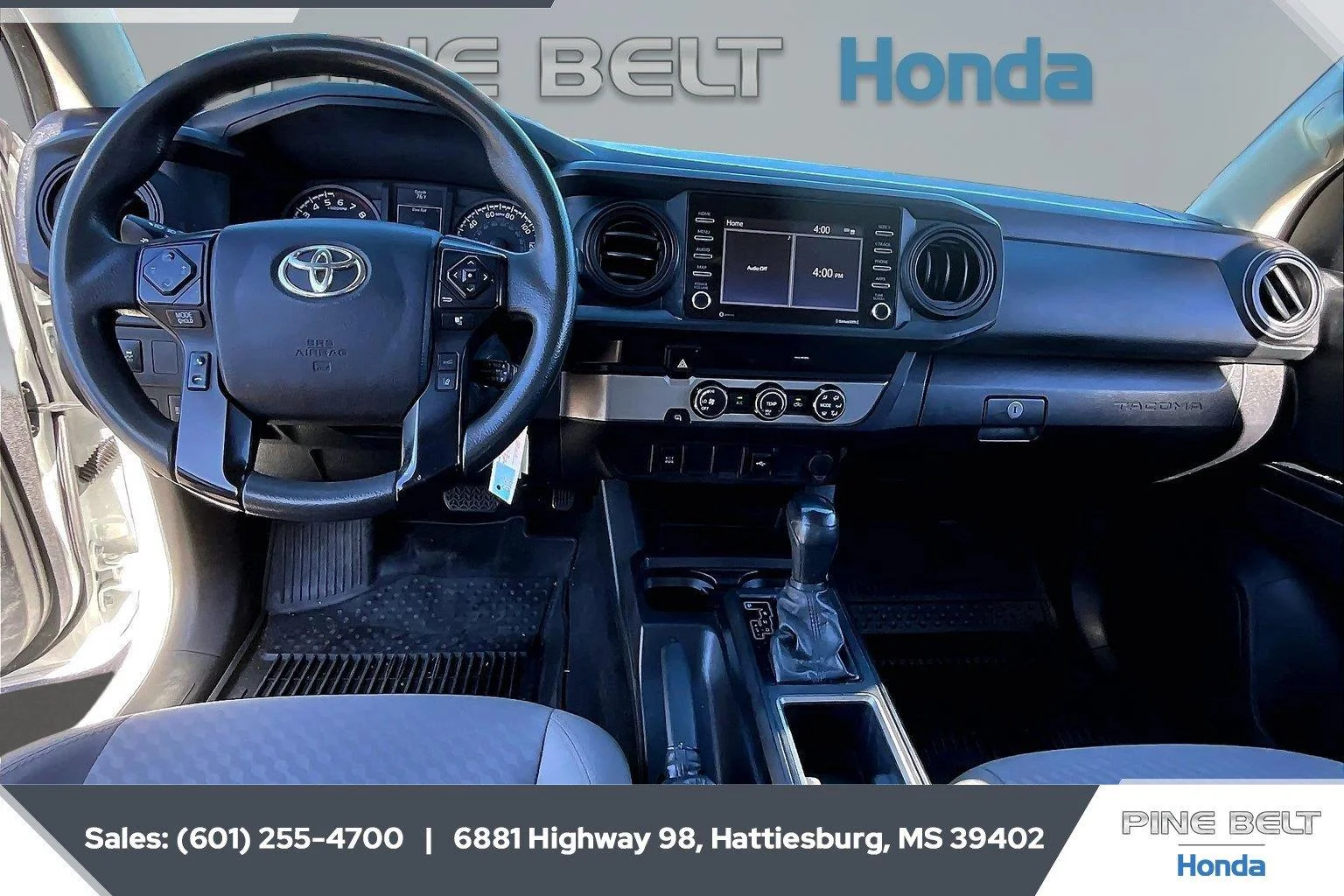 Used 2022 White Toyota SR image 13