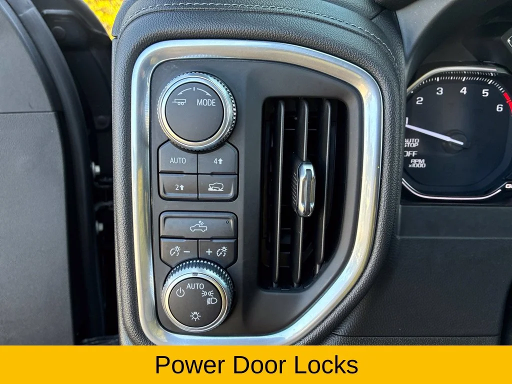 Used 2021 Onyx Black GMC SLE image 31