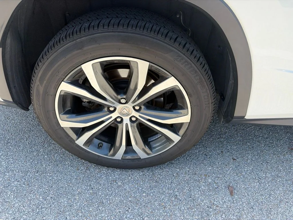 Used 2017 White Lexus 350 image 10
