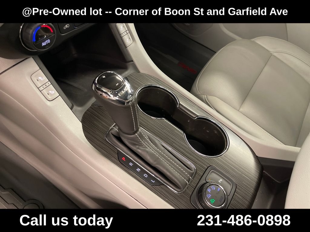 Used 2018 Red GMC SLT-1 image 25