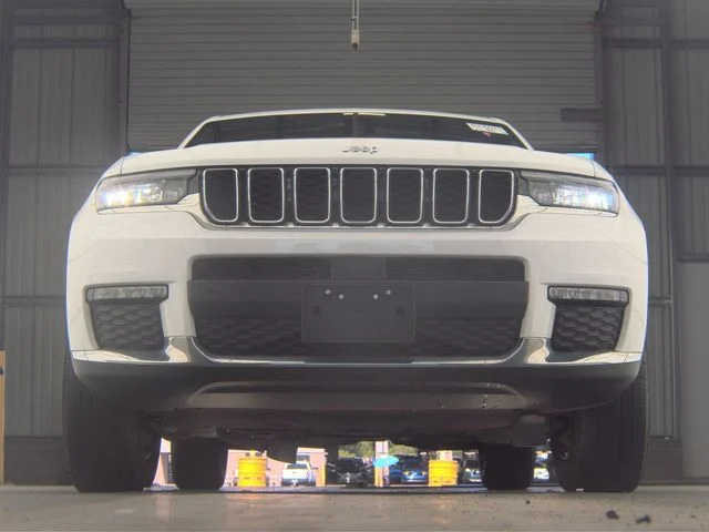 Used 2023 White Jeep Limited image 6