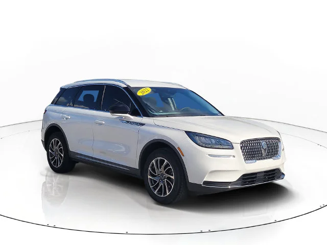 Used 2022 White Lincoln Standard image 3