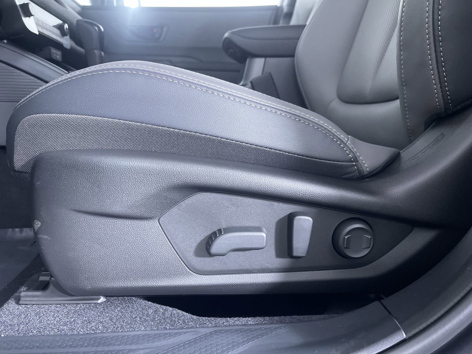 New 2026 MAGNETITE GRAY METALLIC Subaru Limited image 12