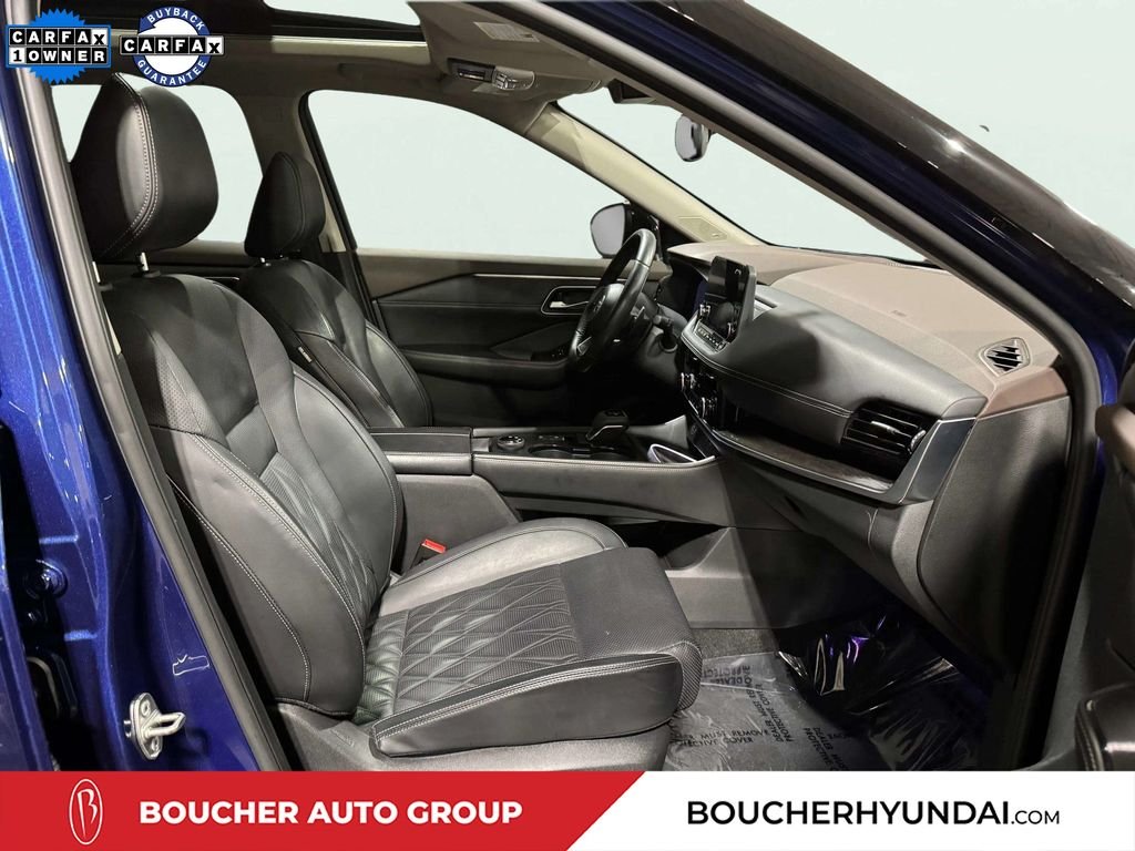 Used 2021 Caspian Blue Metallic/Super Black Nissan Platinum image 25