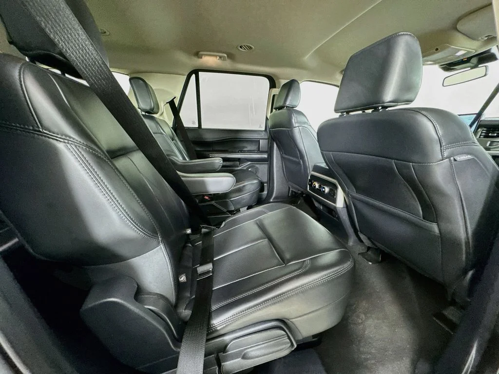 Used 2024 Silver Ford XLT image 36
