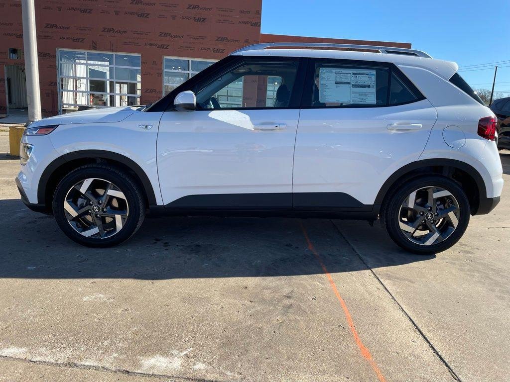 2026 Hyundai Venue SEL w/ 2-Tone Roof IVT's photo
