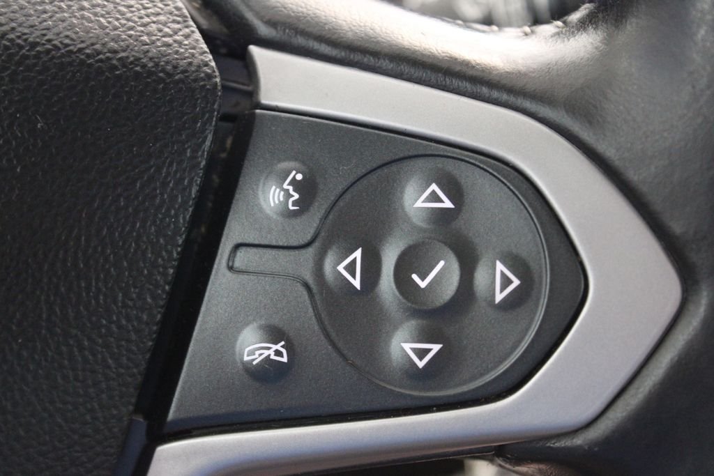 Used 2020 White Chevrolet LT image 22