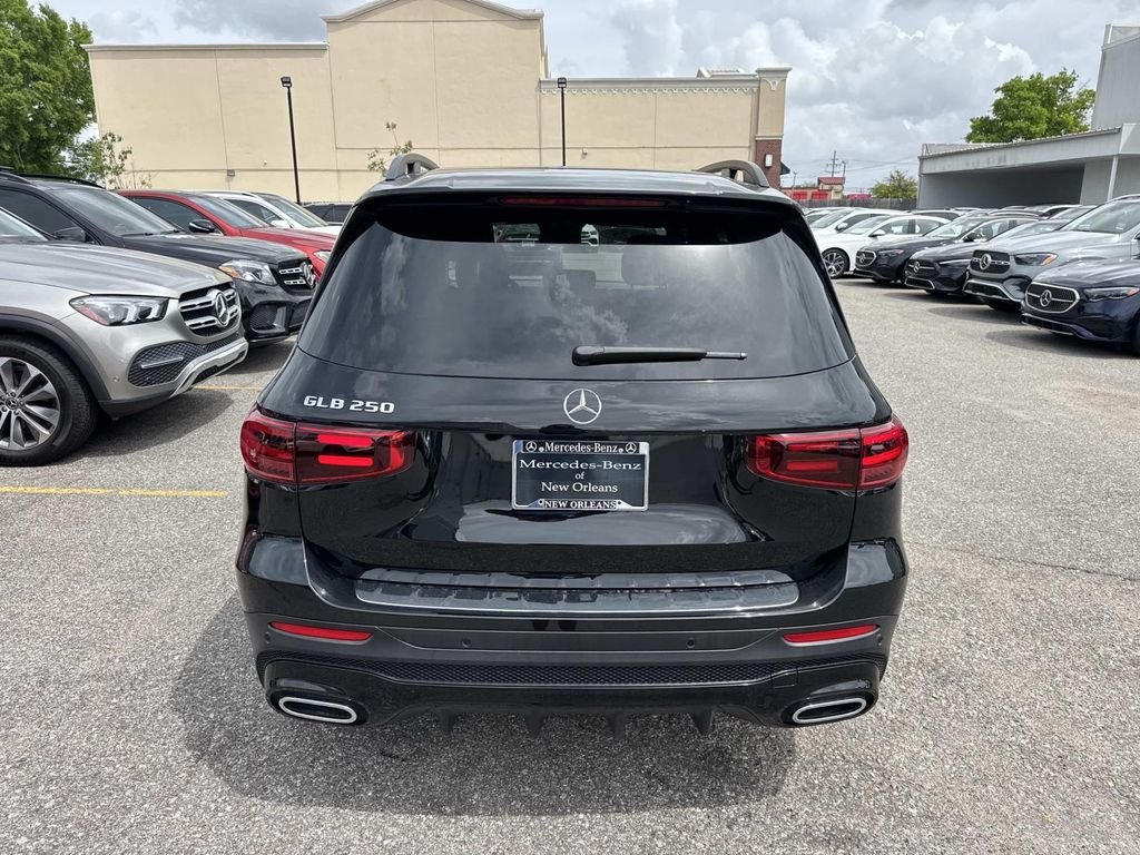 Certified Used 2025 Black Mercedes-Benz GLB 250 image 6