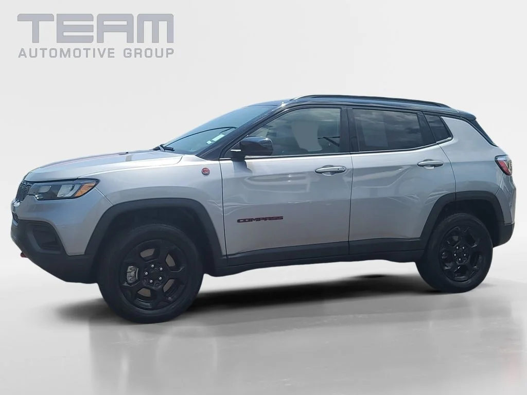 Used 2024 Black Jeep Trailhawk image 4