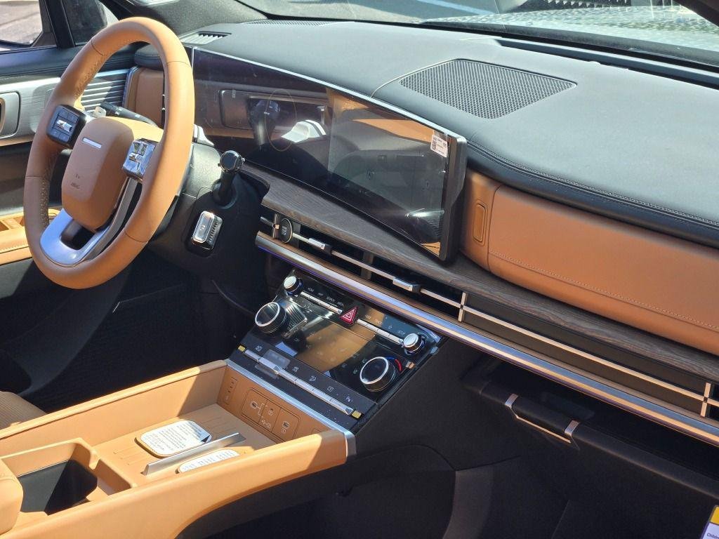 New 2027 Phantom Black Hyundai Limited image 6