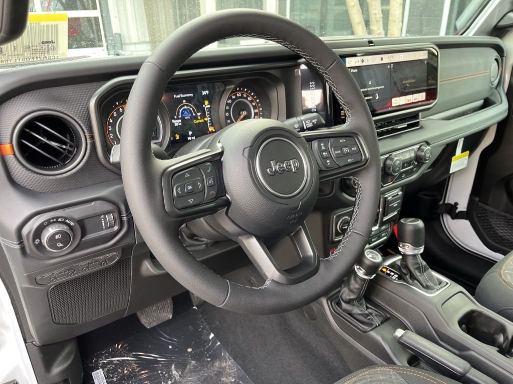 New 2026 Bright White Clear-Coat Exterior Paint Jeep Mojave image 3
