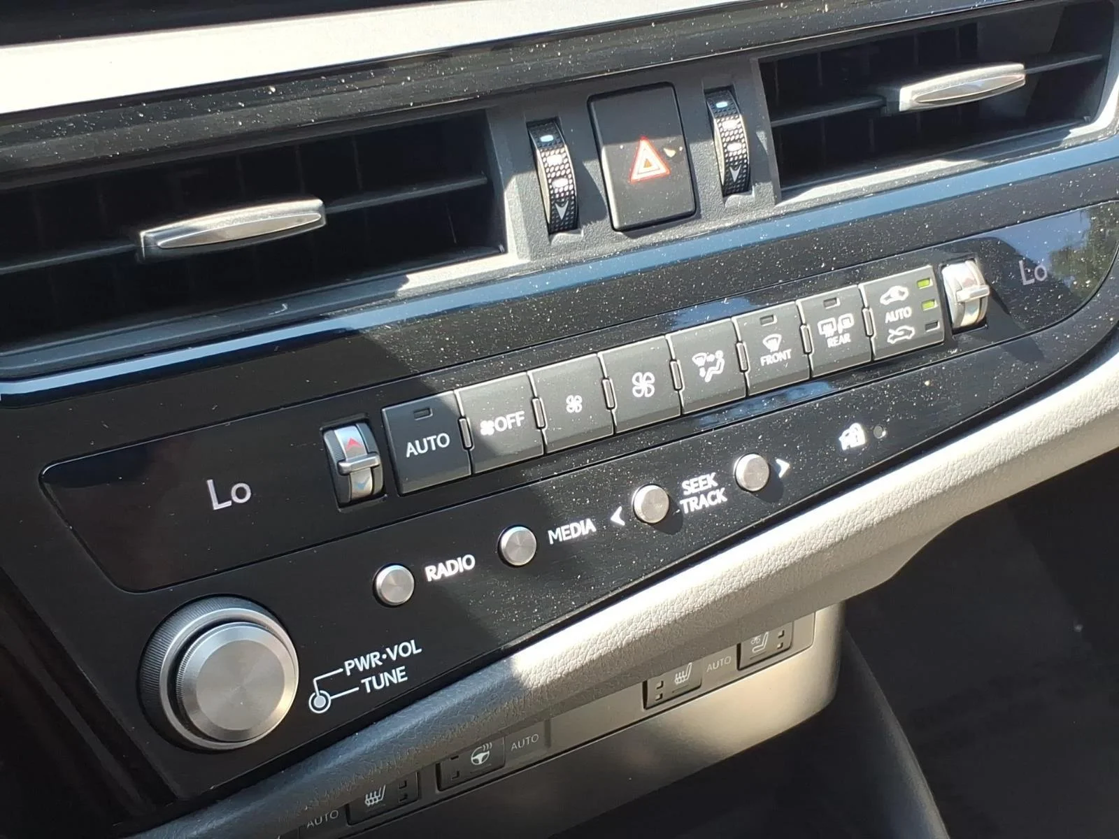 Used 2023 Eminent White Pearl Lexus ES 350 image 19